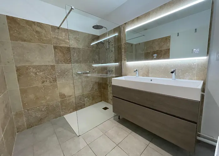 Le Rocher Classe Trois Etoiles, N1 *